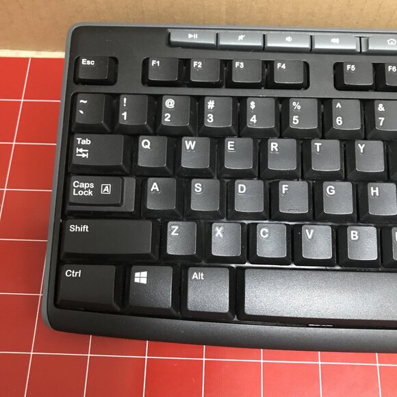 Logitech Wireless Keyboard & Mouse Combo - Picture 5 of 13